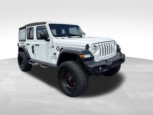 Used 2018 Jeep Wrangler Unlimited Sport AWD/4WD image 2