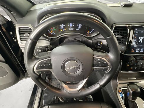 Used 2022 Jeep Grand Cherokee Limited image 10