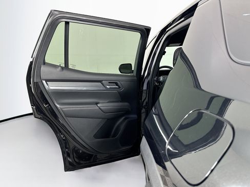 Used 2025 GMC Terrain Elevation image 26