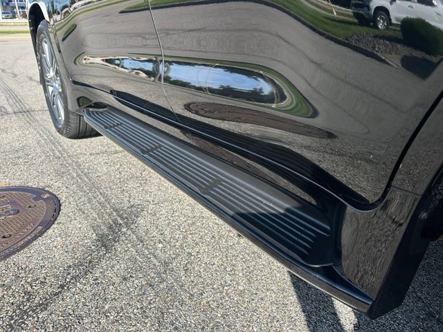 Used 2017 Lexus LX 570 4WD w/ Luxury Package image 12