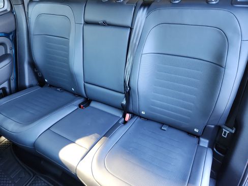 New 2026 Land Rover Defender 110 OCTA image 23