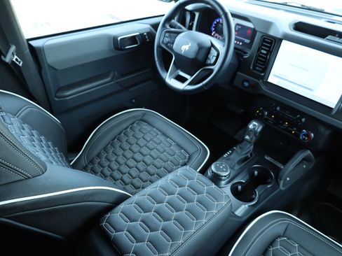 Used 2024 Ford Bronco Big Bend image 9