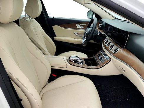 Used 2020 Mercedes-Benz E 350 4MATIC Sedan w/ Parking Assistance Package image 23