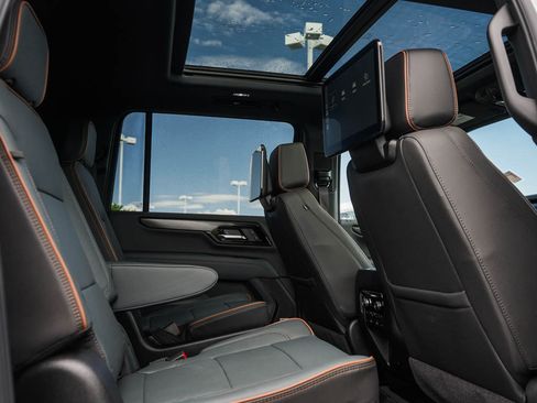 New 2026 GMC Yukon XL AT4 w/ AT4 Premium Plus Package AWD/4WD image 14