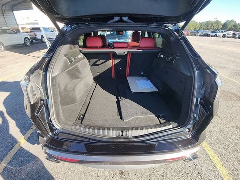 Used 2024 Alfa Romeo Stelvio Ti w/ Performance Driving Package image 8