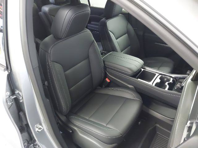 New 2027 Chevrolet Traverse LT w/ Sun and Wheel Package FWD image 29