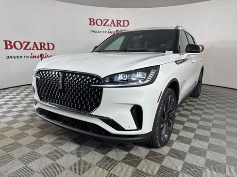 New 2025 Lincoln Aviator Reserve w/ Equipment Group 201A image 3