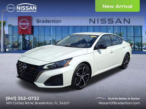 Used 2025 Nissan Altima 2.5 SR FWD image 1