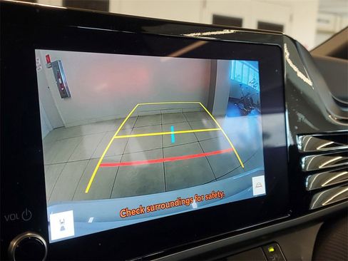 Used 2025 Toyota Camry SE image 26