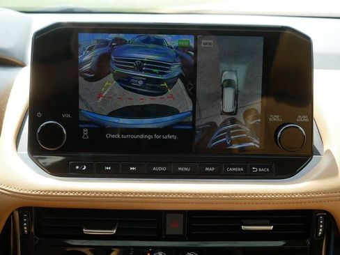 Used 2021 Nissan Rogue Platinum AWD/4WD image 28
