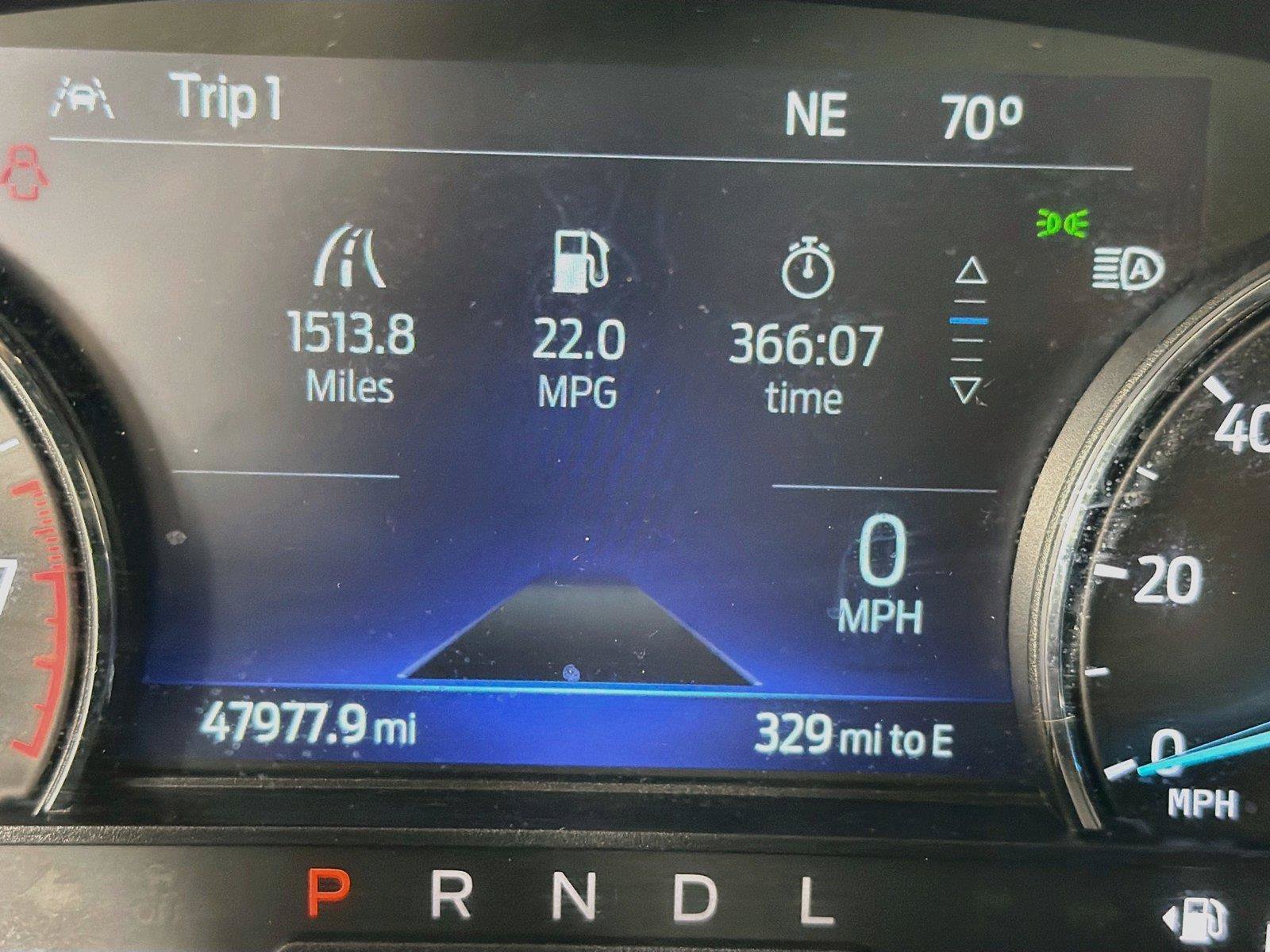Used 2022 Ford Explorer XLT w/ Equipment Group 202A AWD/4WD image 18