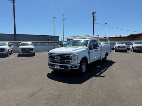 New 2026 Ford F350 XL w/ XL Chrome Package RWD image 5