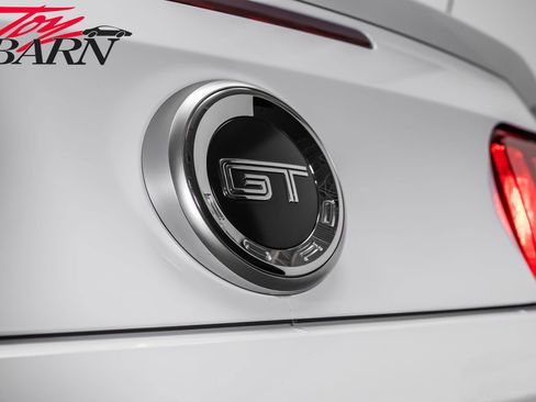 Used 2012 Ford Mustang GT Premium image 12