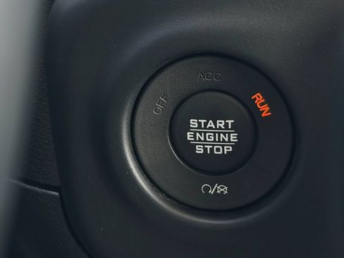 Used 2020 Jeep Wrangler Unlimited Sahara AWD/4WD image 15