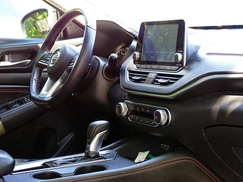 Used 2020 Nissan Altima 2.5 SR w/ Premium Package FWD image 38