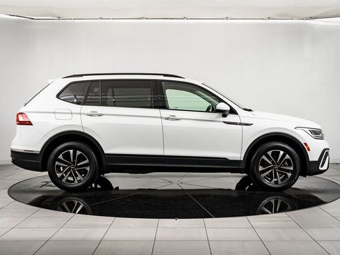 Used 2024 Volkswagen Tiguan S image 11