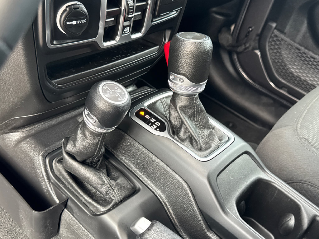 Certified 2023 Jeep Wrangler Unlimited w/ 8.4" Radio Group AWD/4WD image 27