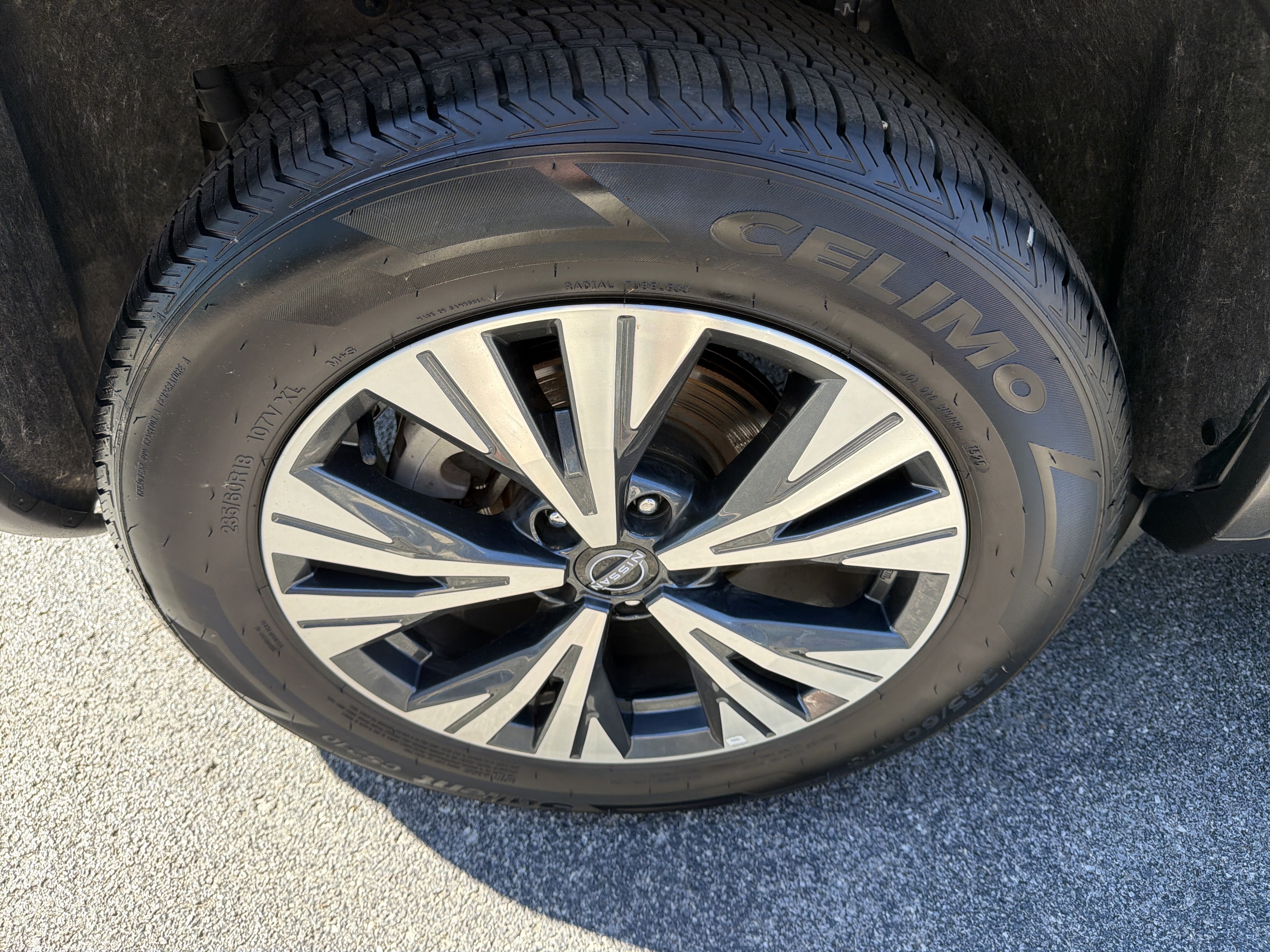 Used 2023 Nissan Rogue SV AWD/4WD image 14