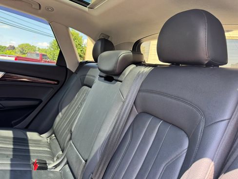 Used 2018 Audi Q5 2.0T Premium Plus w/ Premium Plus Package AWD/4WD image 37
