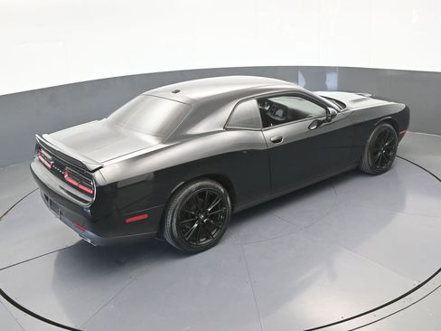Used 2019 Dodge Challenger SXT image 49