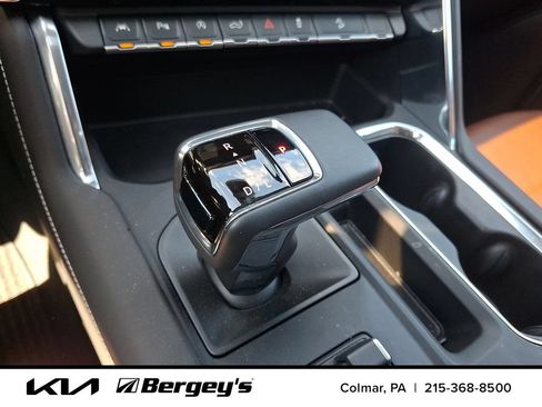Used 2025 GMC Sierra 1500 Denali Ultimate w/ LPO, Utility Wall Package AWD/4WD image 18