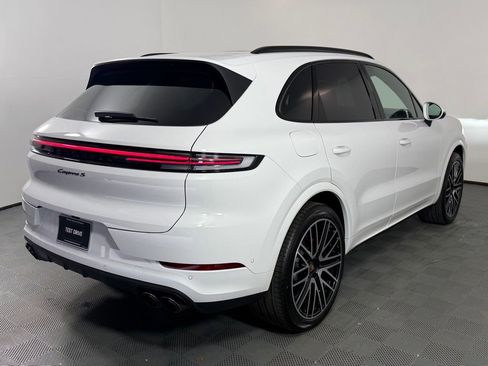 Certified 2026 Porsche Cayenne S image 7