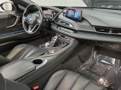 Used 2019 BMW i8 Roadster AWD/4WD image 22