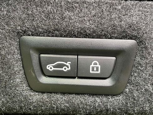 Used 2019 BMW 540i xDrive AWD/4WD image 17