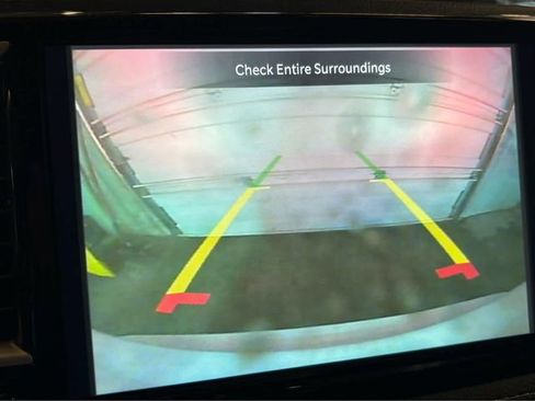 New 2026 Chrysler Pacifica Select AWD/4WD image 15