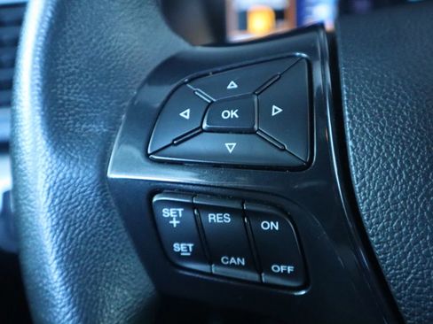 Used 2019 Ford Explorer XLT w/ Equipment Group 202A image 11