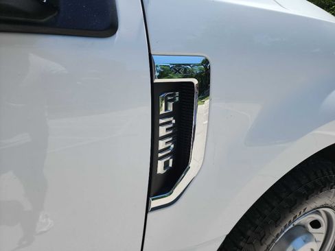 Used 2020 Ford F250 XL w/ Power Equipment Group RWD image 39