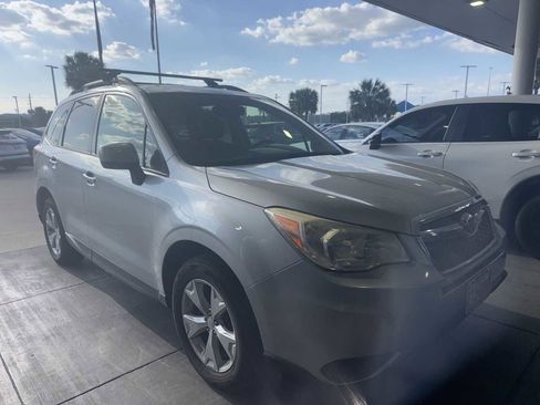Used 2015 Subaru Forester 2.5i Premium w/ All-Weather Package image 2