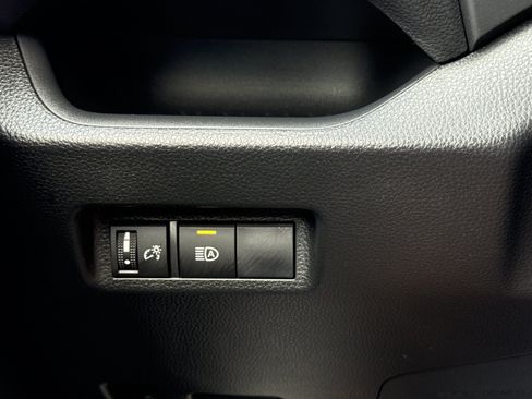 Used 2024 Toyota RAV4 SE AWD/4WD image 18