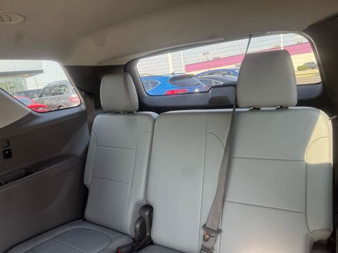 Used 2020 Chevrolet Traverse LT w/ LPO, Floor Liner Package image 26