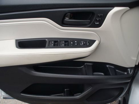 Used 2025 Honda Odyssey EX-L image 29