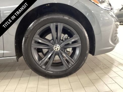 Used 2023 Volkswagen Jetta SE w/ Panoramic Sunroof Package FWD image 24
