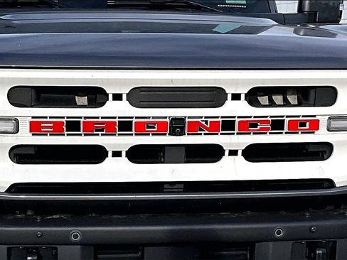 Used 2022 Ford Bronco Outer Banks w/ Sasquatch Package image 28