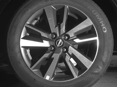 Used 2025 Nissan Versa SV image 14