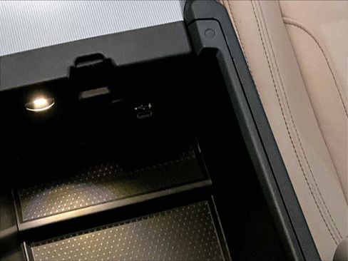 Used 2022 BMW i4 eDrive40 w/ M Sport Package image 28