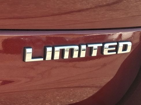 Used 2021 Jeep Grand Cherokee L Limited AWD/4WD image 30