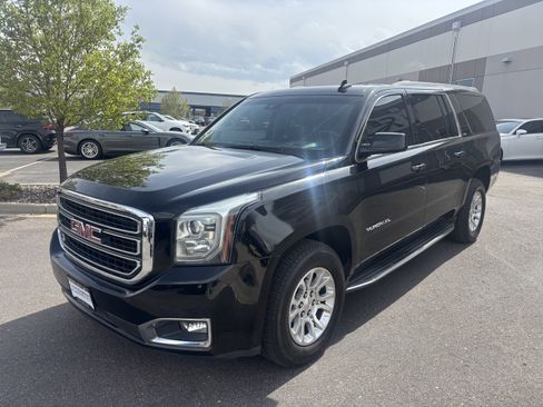 Used 2019 GMC Yukon XL SLT w/ Open Road Package image 3