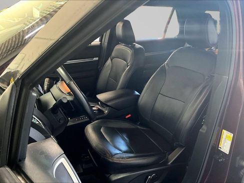 Used 2018 Ford Explorer Sport AWD/4WD image 21