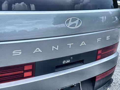 Used 2025 Hyundai Santa Fe SE FWD image 10