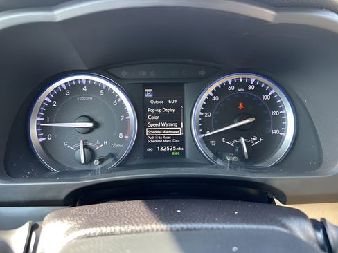 Used 2018 Toyota Highlander XLE image 26