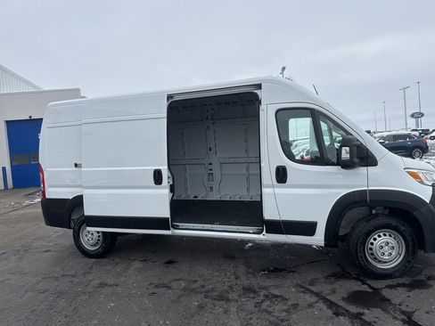 Used 2024 RAM ProMaster 2500 image 34