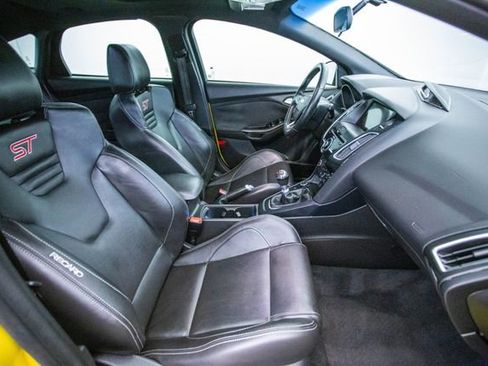 Used 2017 Ford Focus ST w/ Equipment Group 402A image 20