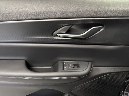 New 2025 Jeep Grand Cherokee L Altitude image 35