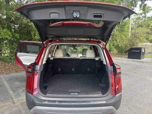 Used 2023 Nissan Rogue SV FWD image 12