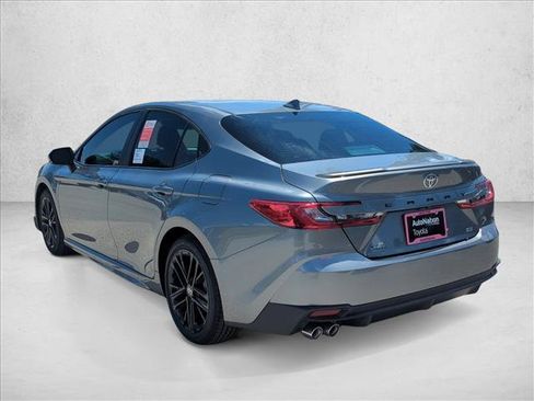 Used 2026 Toyota Camry SE FWD image 7