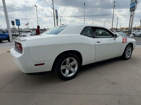 Used 2013 Dodge Challenger R/T image 8